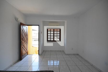 Sala de apartamento para alugar com 2 quartos, 60m² em Marechal Hermes, Rio de Janeiro