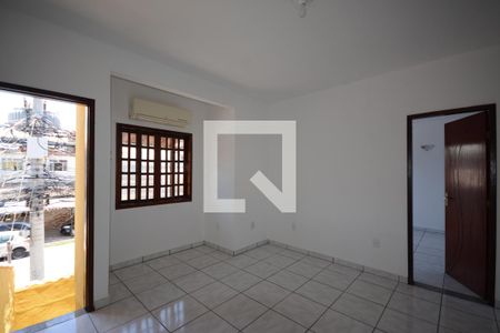 Sala de apartamento para alugar com 2 quartos, 60m² em Marechal Hermes, Rio de Janeiro