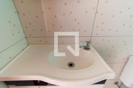 Banheiro de casa de condomínio para alugar com 1 quarto, 50m² em Jardim Guairaca, São Paulo