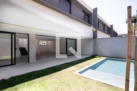 Varanda de casa de condomínio à venda com 4 quartos, 401m² em Campo Belo, São Paulo