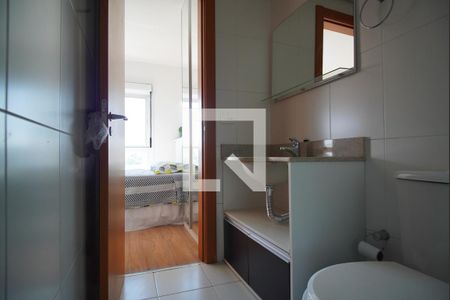 Banheiro de apartamento para alugar com 1 quarto, 38m² em Três Figueiras, Porto Alegre