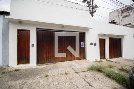 Fachada  de casa à venda com 4 quartos, 560m² em Vila Pereira Barreto, São Paulo