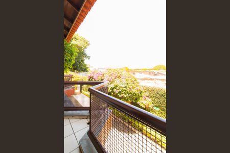 Casa de condomínio à venda com 180m², 4 quartos e 1 vaga Casa de condomínio à venda com 180m², 4 quartos e 1 vagaVaranda da Suíte