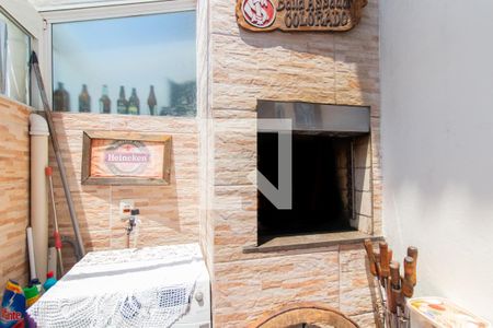 Casa de condomínio à venda com 180m², 4 quartos e 1 vaga Casa de condomínio à venda com 180m², 4 quartos e 1 vagaCozinha e Área de Serviço