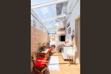 Casa de condomínio à venda com 180m², 4 quartos e 1 vaga Casa de condomínio à venda com 180m², 4 quartos e 1 vagaCozinha e Área de Serviço