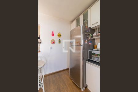 Casa de condomínio à venda com 180m², 4 quartos e 1 vaga Casa de condomínio à venda com 180m², 4 quartos e 1 vagaCozinha e Área de Serviço