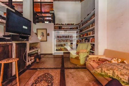 Sala de TV de casa para alugar com 4 quartos, 242m² em Consolação, São Paulo