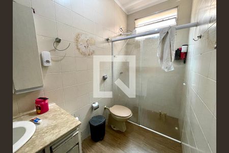Casa à venda com 170m², 4 quartos e 4 vagas Casa à venda com 170m², 4 quartos e 4 vagasBanheiro Social