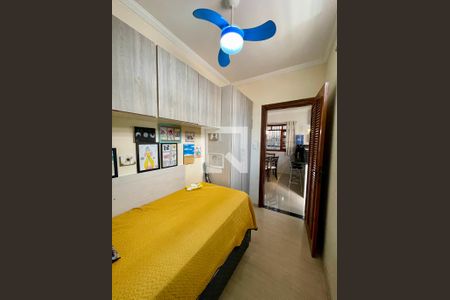 Casa à venda com 170m², 4 quartos e 4 vagas Casa à venda com 170m², 4 quartos e 4 vagasQuarto 4