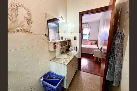 Casa à venda com 170m², 4 quartos e 4 vagas Casa à venda com 170m², 4 quartos e 4 vagasBanheiro da Suíte