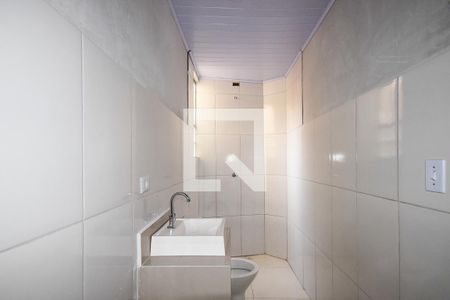 Banheiro de kitnet/studio para alugar com 1 quarto, 15m² em Vila Sonia, São Paulo