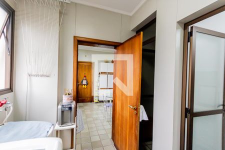 Apartamento para alugar com 156m², 3 quartos e 2 vagas Apartamento para alugar com 156m², 3 quartos e 2 vagasÁrea de Serviço