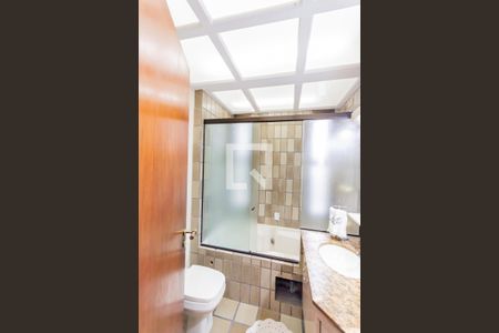 Apartamento para alugar com 156m², 3 quartos e 2 vagas Apartamento para alugar com 156m², 3 quartos e 2 vagasBanheiro da Suíte