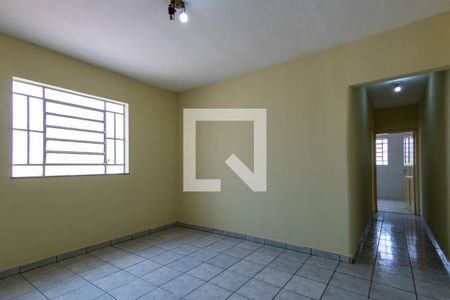 Sala de casa para alugar com 2 quartos, 200m² em Quinta da Paineira, São Paulo