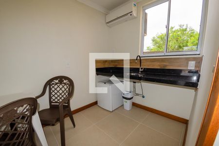 Cozinha de kitnet/studio para alugar com 1 quarto, 30m² em Ingleses do Rio Vermelho, Florianópolis