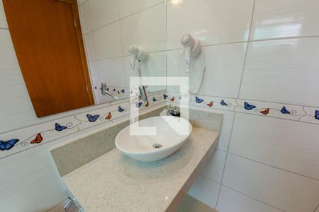 Banheiro de kitnet/studio para alugar com 1 quarto, 30m² em Ingleses do Rio Vermelho, Florianópolis