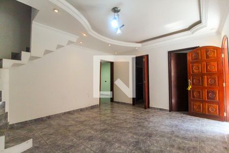 Sala 1 de casa para alugar com 3 quartos, 240m² em Vila Carmosina, São Paulo