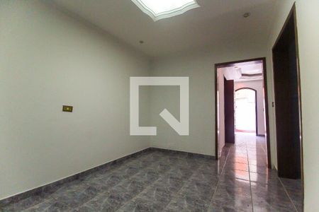 Sala 2 de casa para alugar com 3 quartos, 240m² em Vila Carmosina, São Paulo