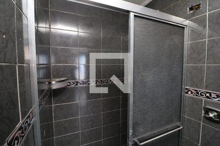 Banheiro de casa para alugar com 1 quarto, 35m² em Vila Iguacu, São Paulo