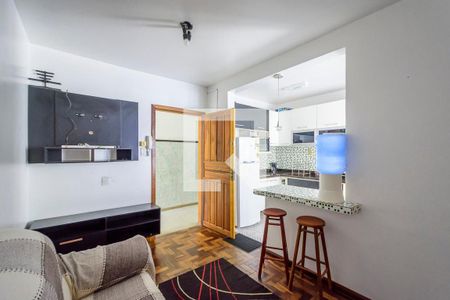 Sala de kitnet/studio para alugar com 1 quarto, 36m² em Azenha, Porto Alegre