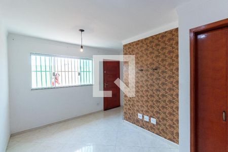 Sala de casa de condomínio para alugar com 2 quartos, 60m² em Vila Granada, São Paulo