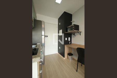 Cozinha de kitnet/studio para alugar com 1 quarto, 27m² em Liberdade, São Paulo