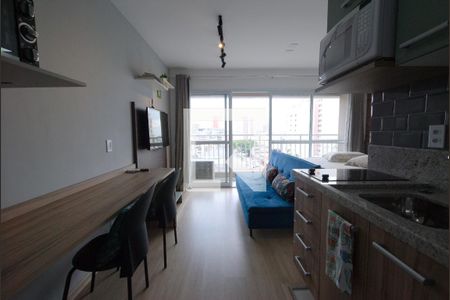 Cozinha de kitnet/studio para alugar com 1 quarto, 27m² em Liberdade, São Paulo