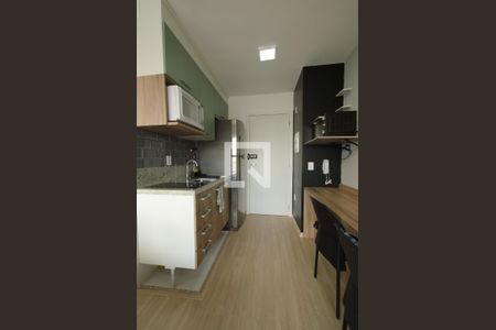 Cozinha de kitnet/studio para alugar com 1 quarto, 27m² em Liberdade, São Paulo