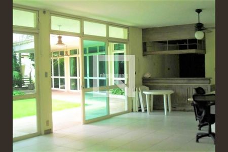 Casa à venda com 5 quartos, 1300m² em Morumbi, São Paulo