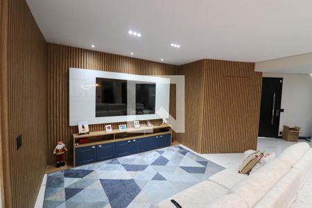 Sala de TV de casa à venda com 4 quartos, 560m² em Jardim Textil, São Paulo