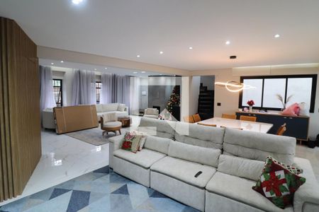 Sala de TV de casa à venda com 4 quartos, 560m² em Jardim Textil, São Paulo