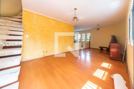 Sala de casa para alugar com 3 quartos, 220m² em Vila Guarani, Santo André