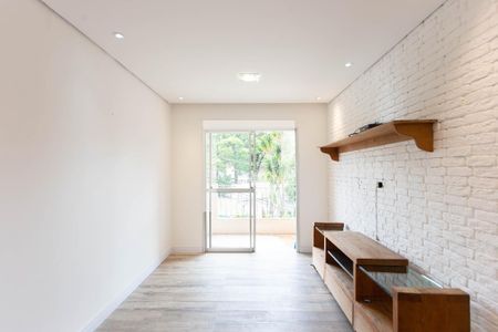 Sala de apartamento à venda com 2 quartos, 60m² em Vila Firmiano Pinto, São Paulo