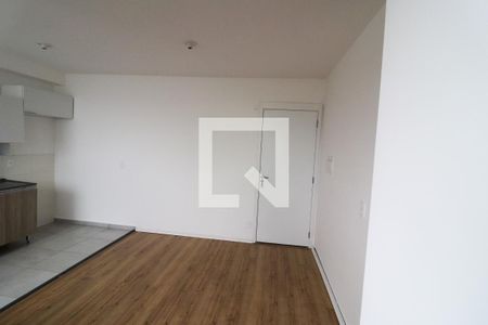 Sala de TV de apartamento para alugar com 2 quartos, 42m² em Guaiaúna, São Paulo