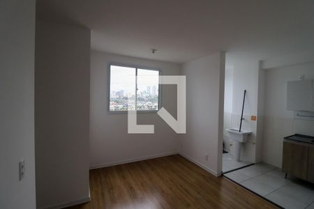 Sala de TV de apartamento para alugar com 2 quartos, 42m² em Guaiaúna, São Paulo