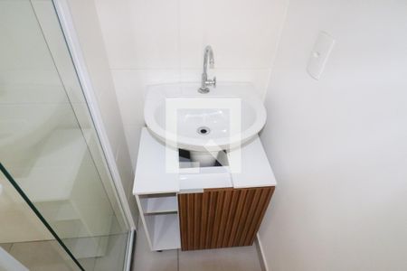 Banheiro de apartamento para alugar com 2 quartos, 42m² em Guaiaúna, São Paulo