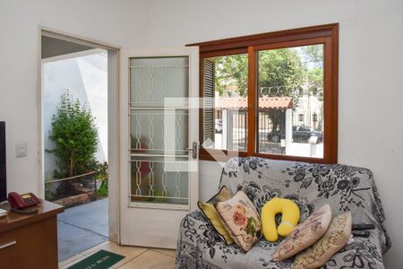 Sala 1 de casa para alugar com 5 quartos, 160m² em Jardim Floresta, Porto Alegre
