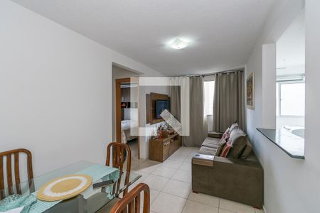 Sala de apartamento para alugar com 2 quartos, 50m² em Parada de Lucas, Rio de Janeiro