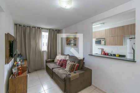 Sala de apartamento para alugar com 2 quartos, 50m² em Parada de Lucas, Rio de Janeiro