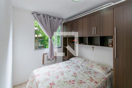 Quarto 1 de apartamento para alugar com 2 quartos, 50m² em Parada de Lucas, Rio de Janeiro