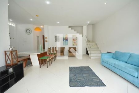 Sala de casa à venda com 5 quartos, 170m² em Cosme Velho, Rio de Janeiro