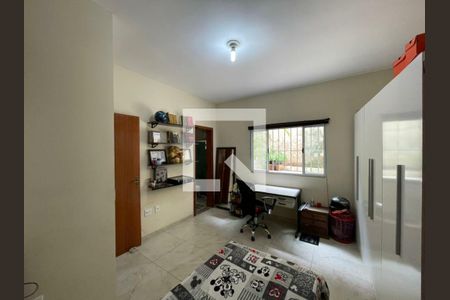 Casa para alugar com 3 quartos, 220m² em Alípio de Melo, Belo Horizonte