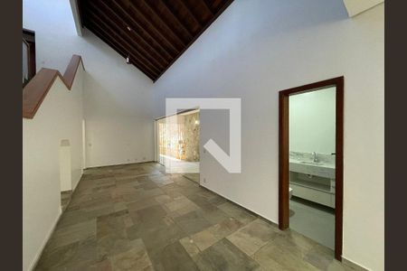 Casa à venda com 6 quartos, 375m² em Serra, Belo Horizonte