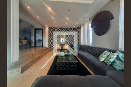 Casa à venda com 5 quartos, 310m² em Europa, Contagem