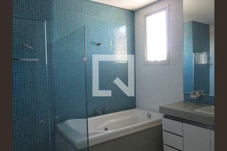 Casa de condomínio à venda com 695m², 4 quartos e 8 vagas