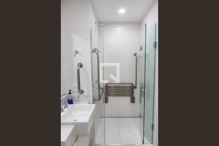 Banheiro de kitnet/studio para alugar com 1 quarto, 27m² em Vila Mariana, São Paulo
