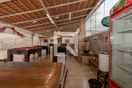 Casa à venda com 197m², 3 quartos e 8 vagas Casa à venda com 197m², 3 quartos e 8 vagasÁrea comum