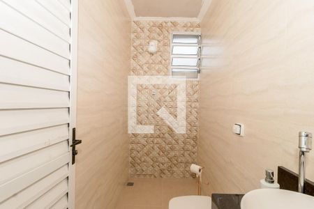 Casa à venda com 197m², 3 quartos e 8 vagas Casa à venda com 197m², 3 quartos e 8 vagasBanheiro de serviço