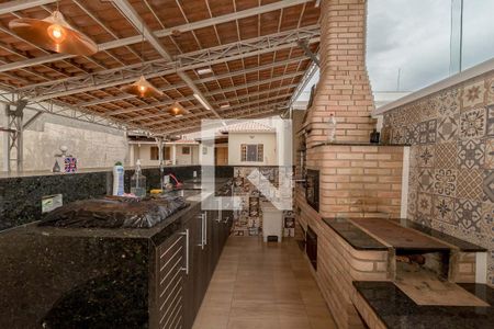 Casa à venda com 197m², 3 quartos e 8 vagas Casa à venda com 197m², 3 quartos e 8 vagasÁrea comum