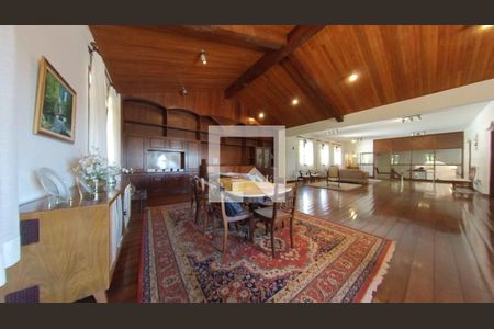 Casa à venda com 913m², 7 quartos e 8 vagas